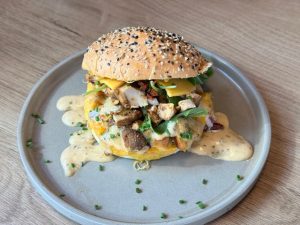 broodje gebakken kipreepjes jamballa